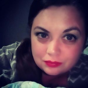 Meet your Posher, Alecia